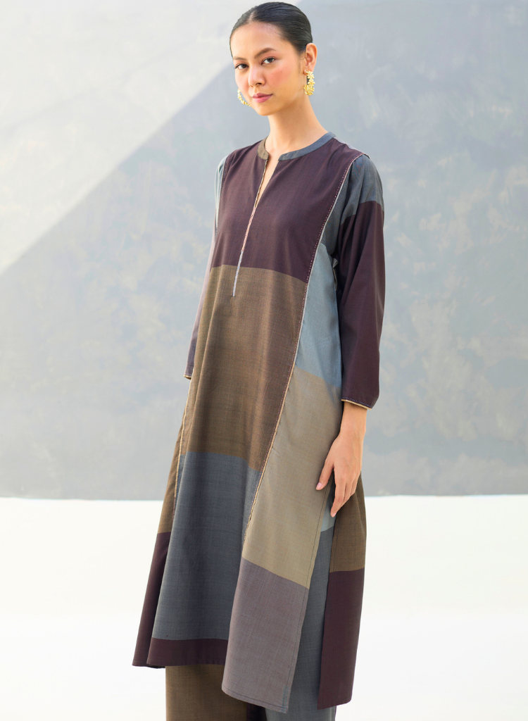 Warda Angrakha Kurta