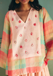 Ami Embroidered Set