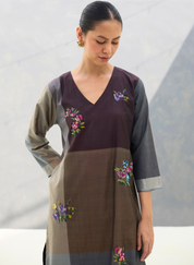 Nira Hand Embroidered Kurta