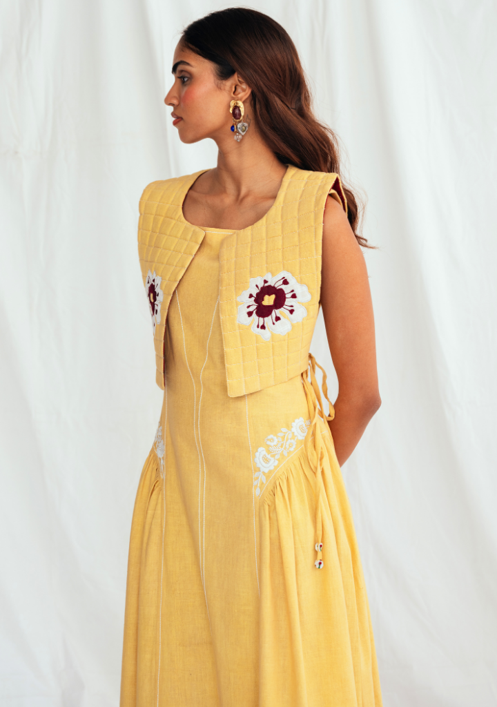 Aamras Handloom Bib