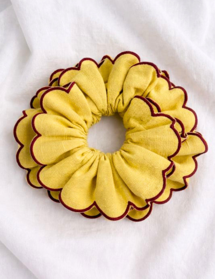Aamras-Scrunchie-A.png