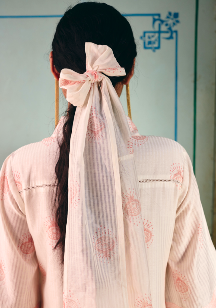Aira Tie Scarf