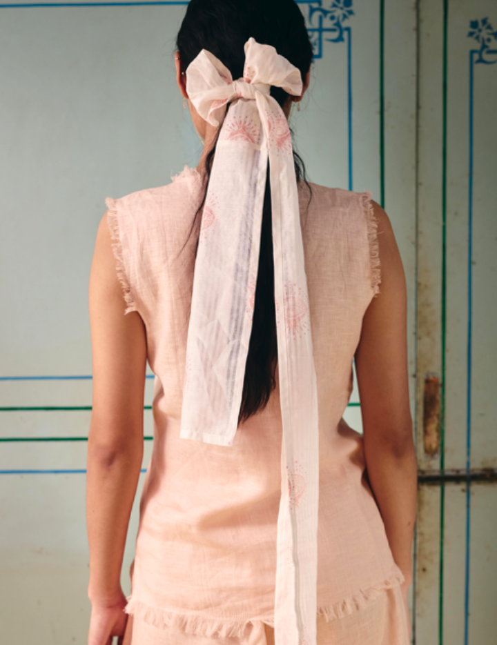 Aira-Tie-Scarf-B.png