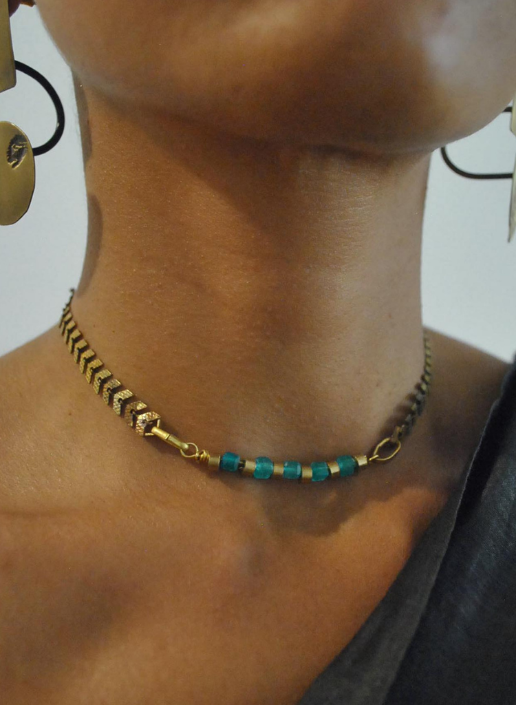 Akso Neckpiece