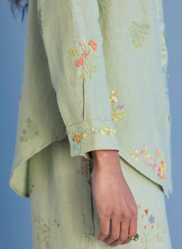 Alila Hand Embroidered Set