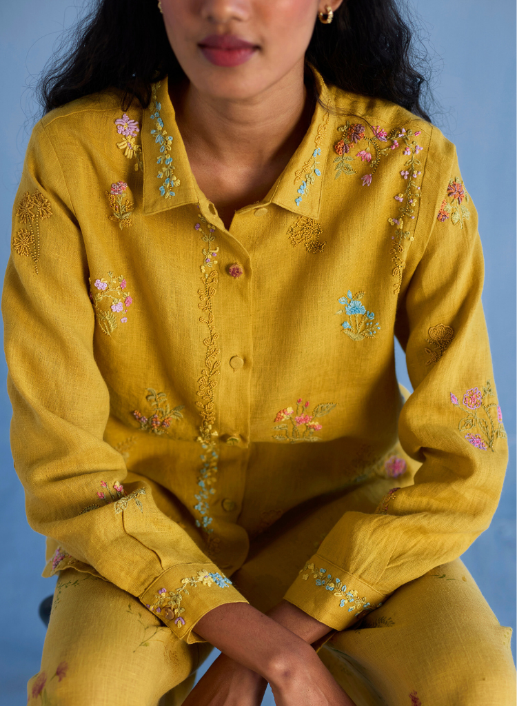 Alila Hand Embroidered Set