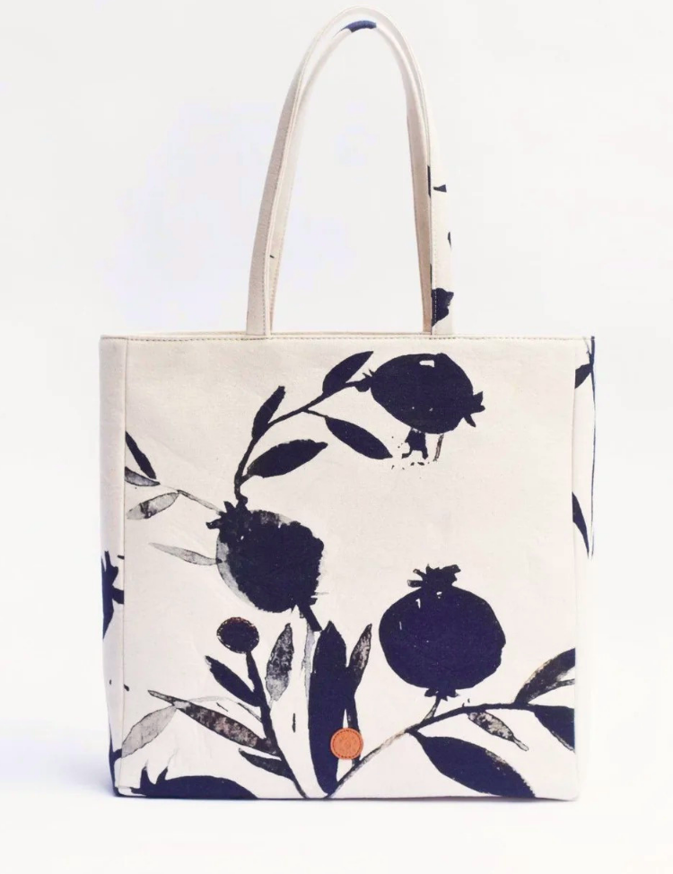 Anar-Tote-A.png
