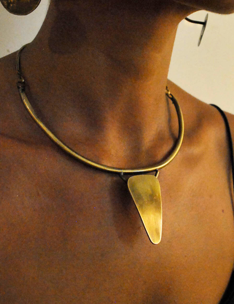 Anyss-Neckpiece-A_fe5ec3bf-fc88-43a0-9b5b-a10e2b8c7467.png