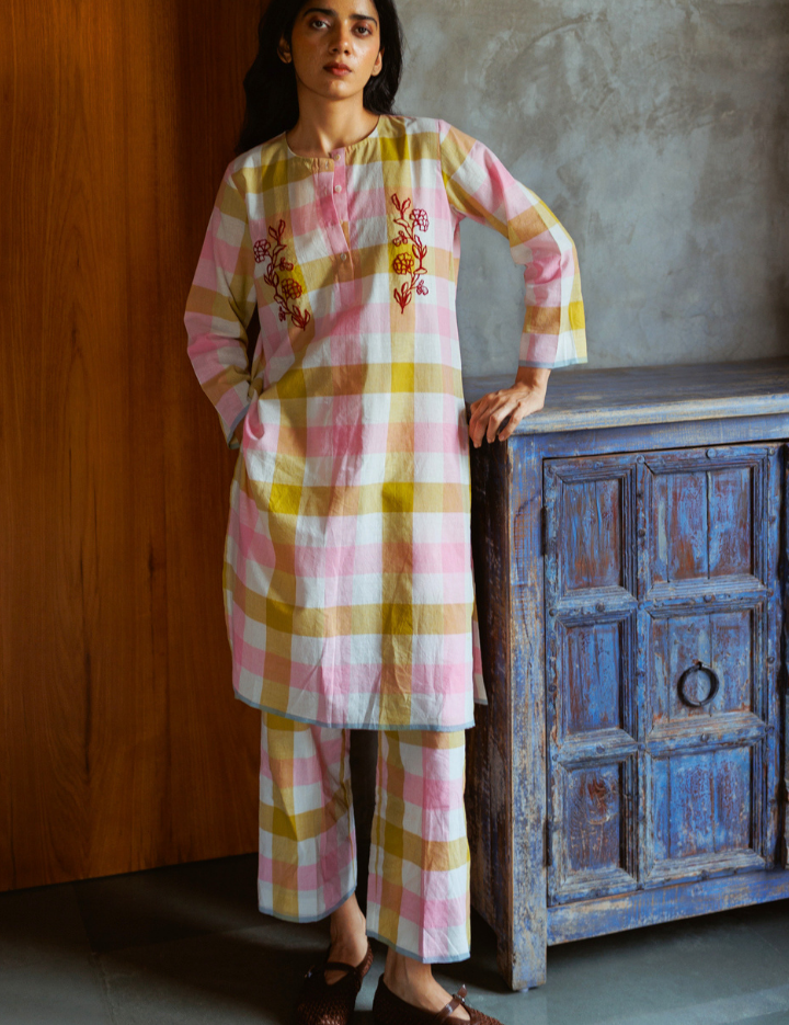 Arlo-Kurta-A.png