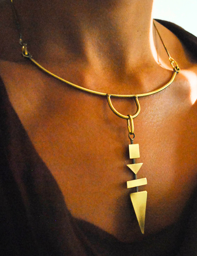 Armis-Necklace-A.png