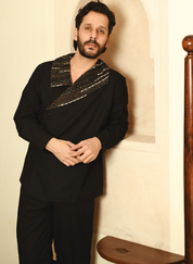 Arrow Collar Black Shirt