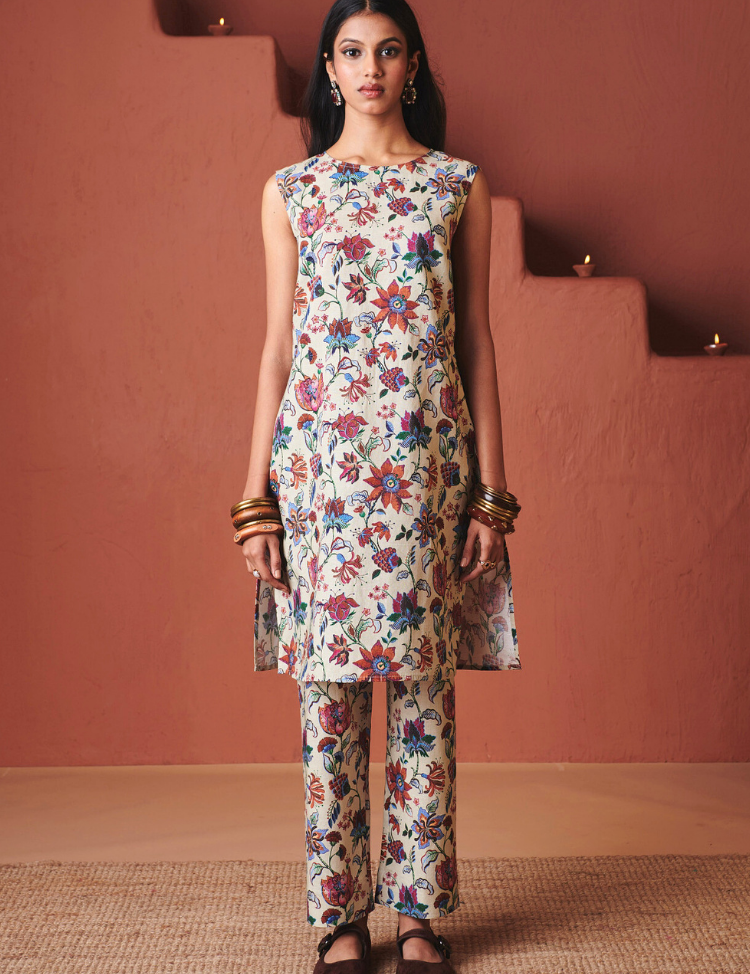 Beige-Chintz-Sleeveless-Fitted-Kurta-Set-F.png