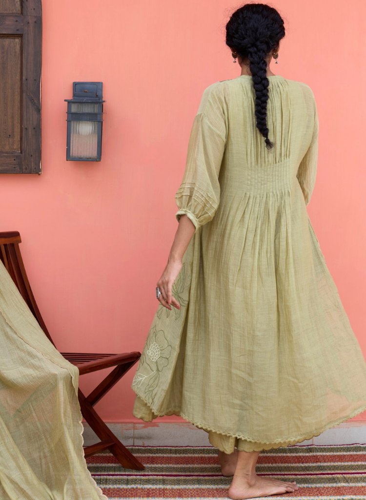 Bloom Embroidered Set