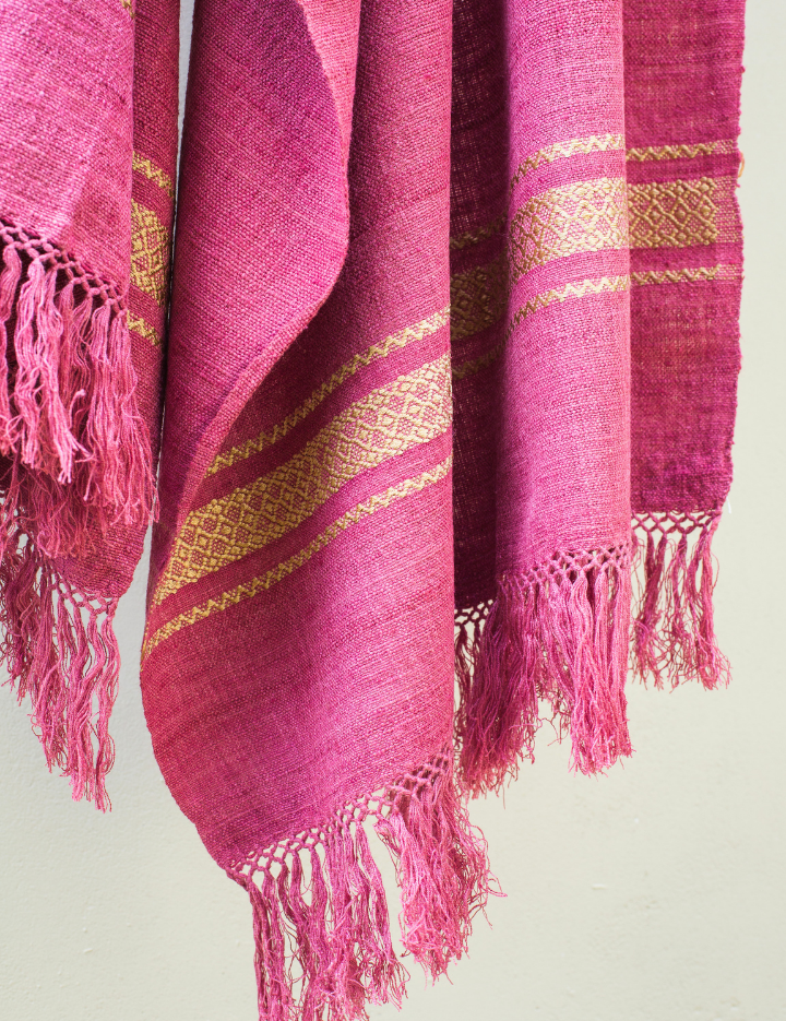 Bright-rose-motif-stole-C.png
