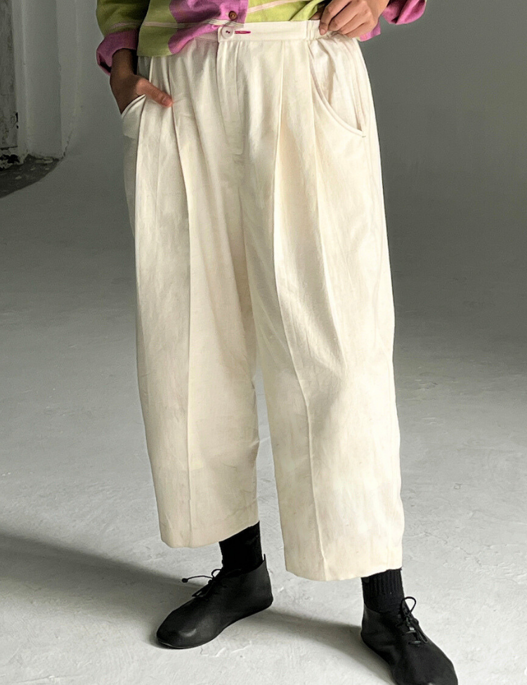 Bunai-White-Pants-A.png