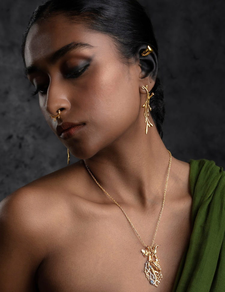 Bunon-Pendant-Necklace-A.png
