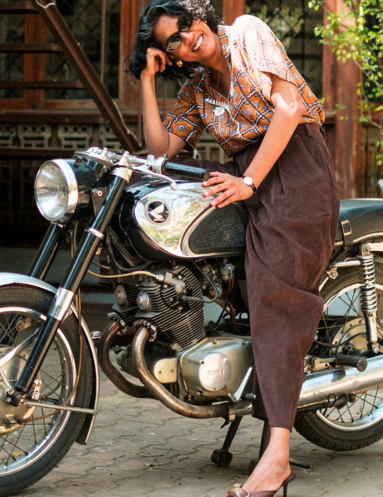 Choras-Pleated-Shirt-C_162e2a82-d1cc-4c3f-aa4d-fe8eb3aeeb4c.png