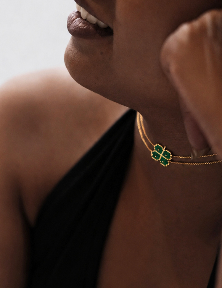 Clover-Necklace-A.png