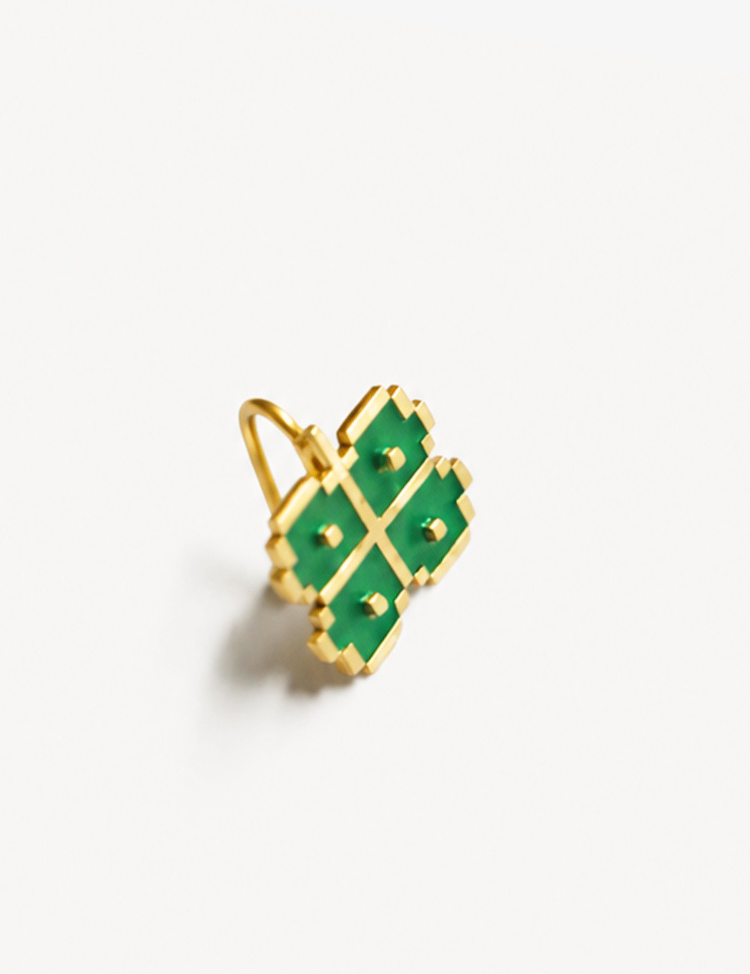 Clover-Nose-Pin-A.png