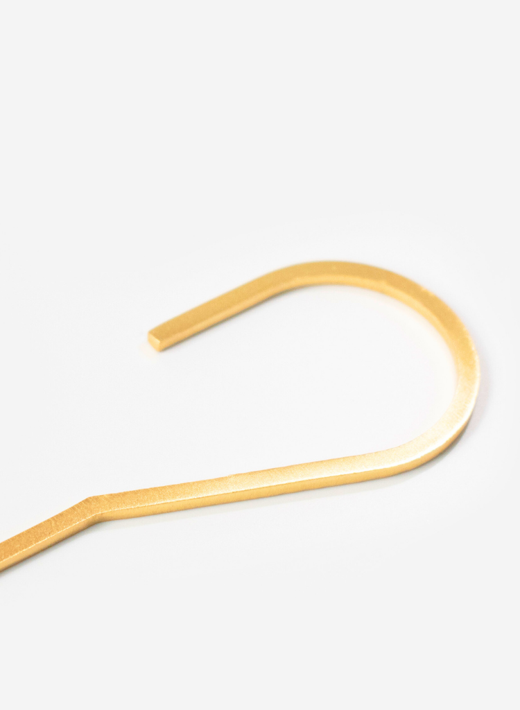 Curious Curve Ear Cuff