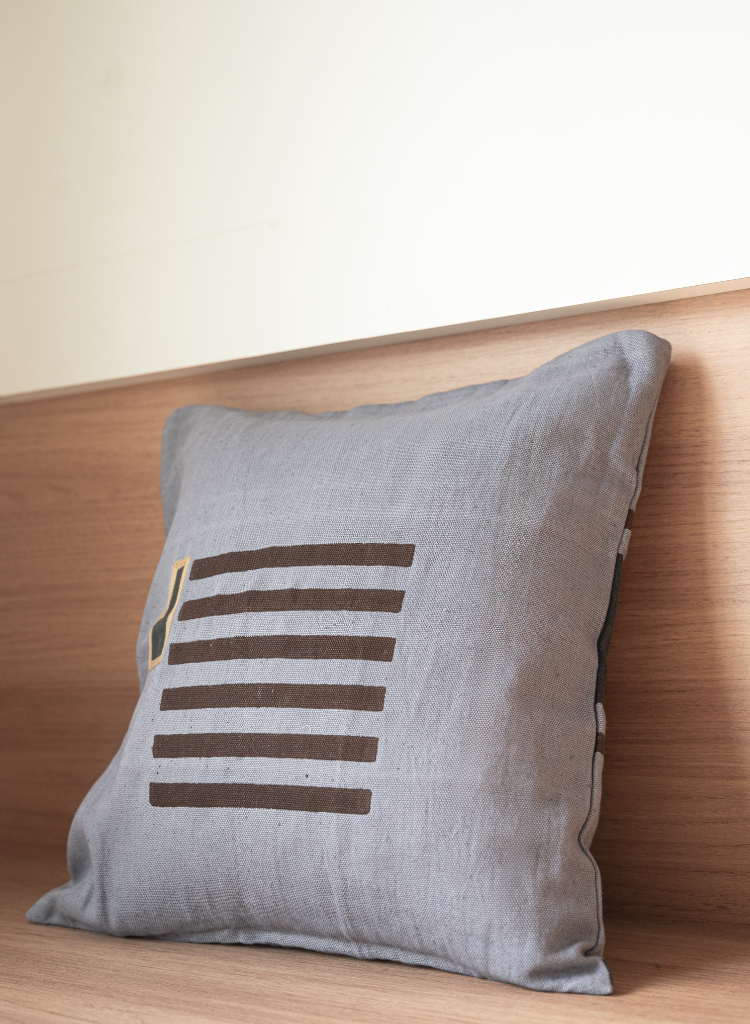 E13 Cushion Cover