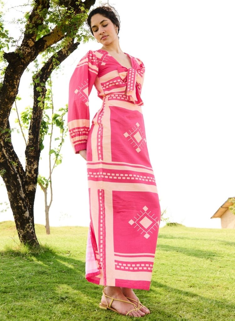 Dahlia-Dress-Pink-B_1ffee742-9581-4316-8fd5-859149ec58c2.jpg