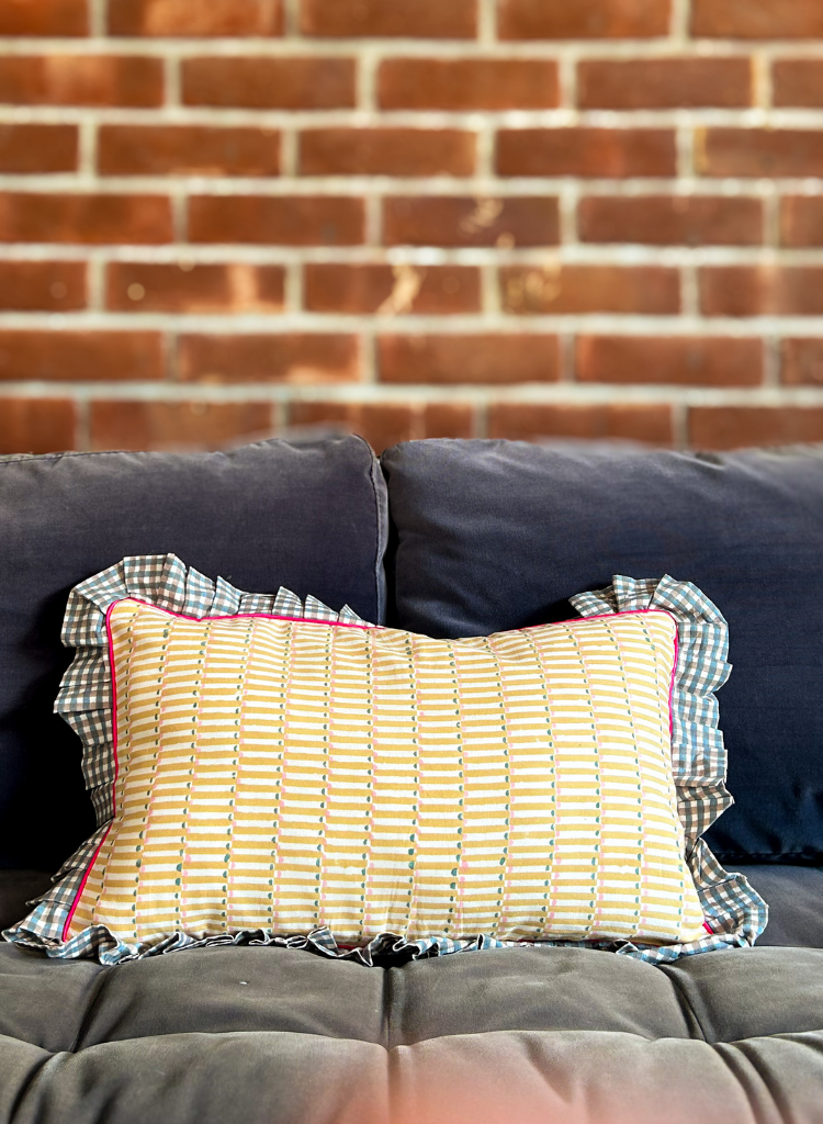 Daisy Fair Cushion Cover