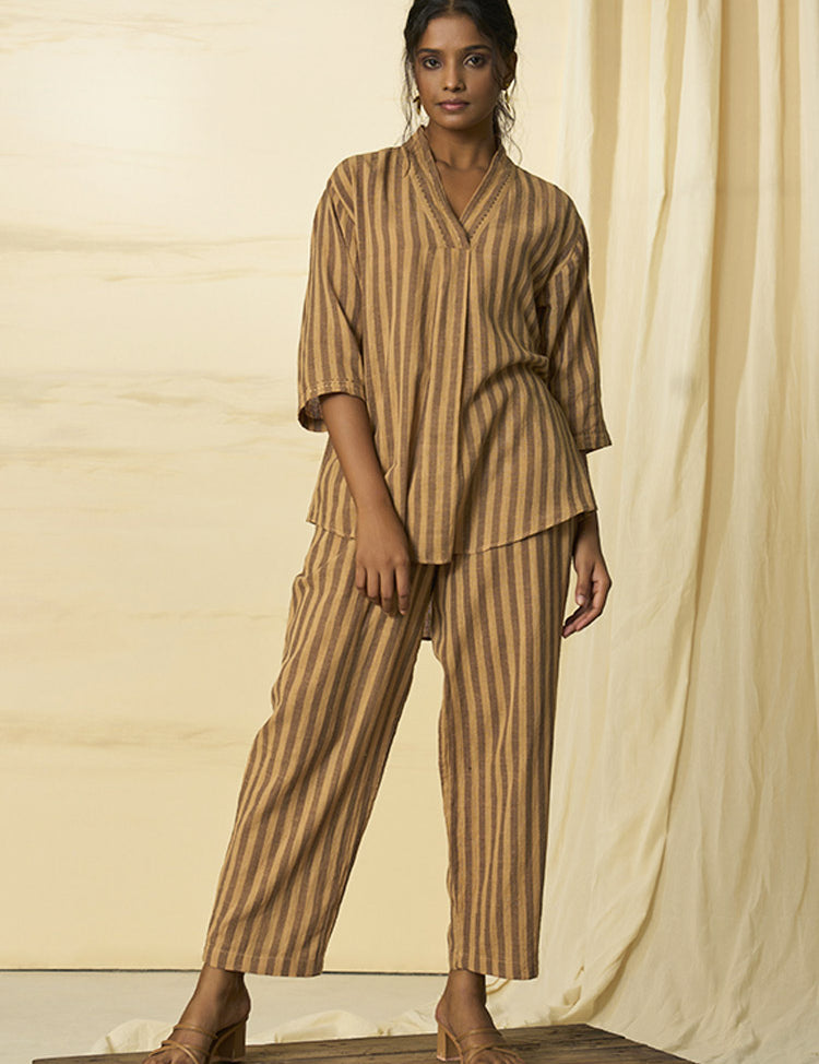 Desert-V-Neck-Set-A.jpg
