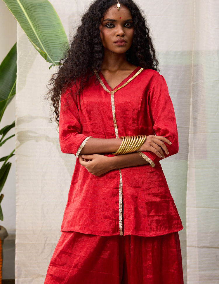 Dhara-Set-Red-G_320ad136-8205-4167-84a2-3895480d7aa4.jpg