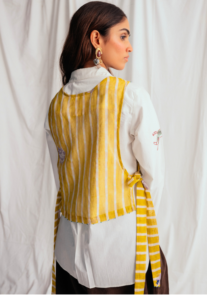 Dhoop Bib