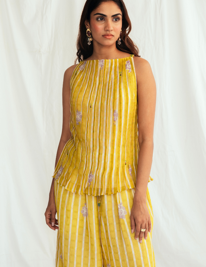 Dhoop-Pleated-Top-B_4ddfbaff-1409-409d-82db-b19ce74f5e42.png