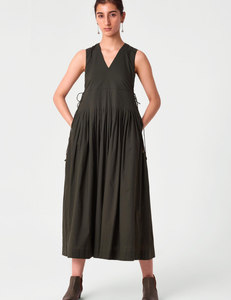 DhritiMidiDress-F.png