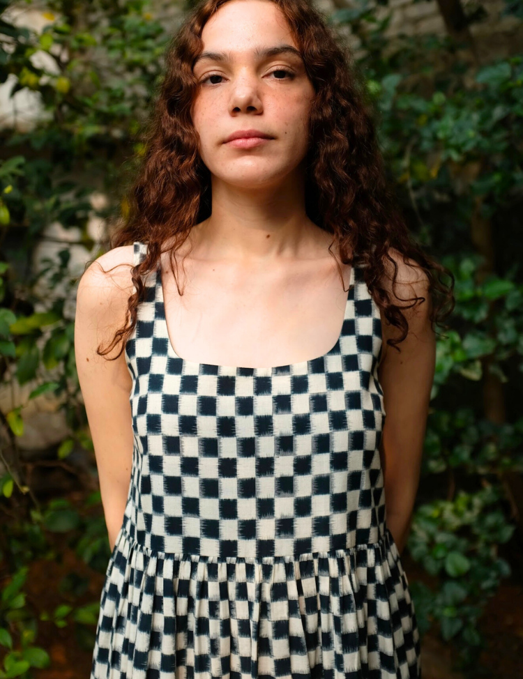 Diana-Dress-E_dbd0af7d-df35-4fc3-a0da-f19ef229a770.png