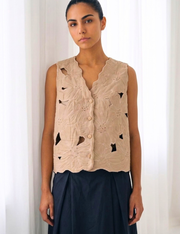 Eira-Quilted-Jacket-B.png