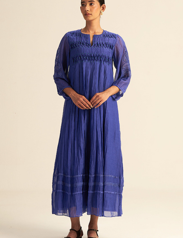 Eka-Dress-V_c47a5e6e-61dd-4fc5-a850-d87b7e9bf769.png