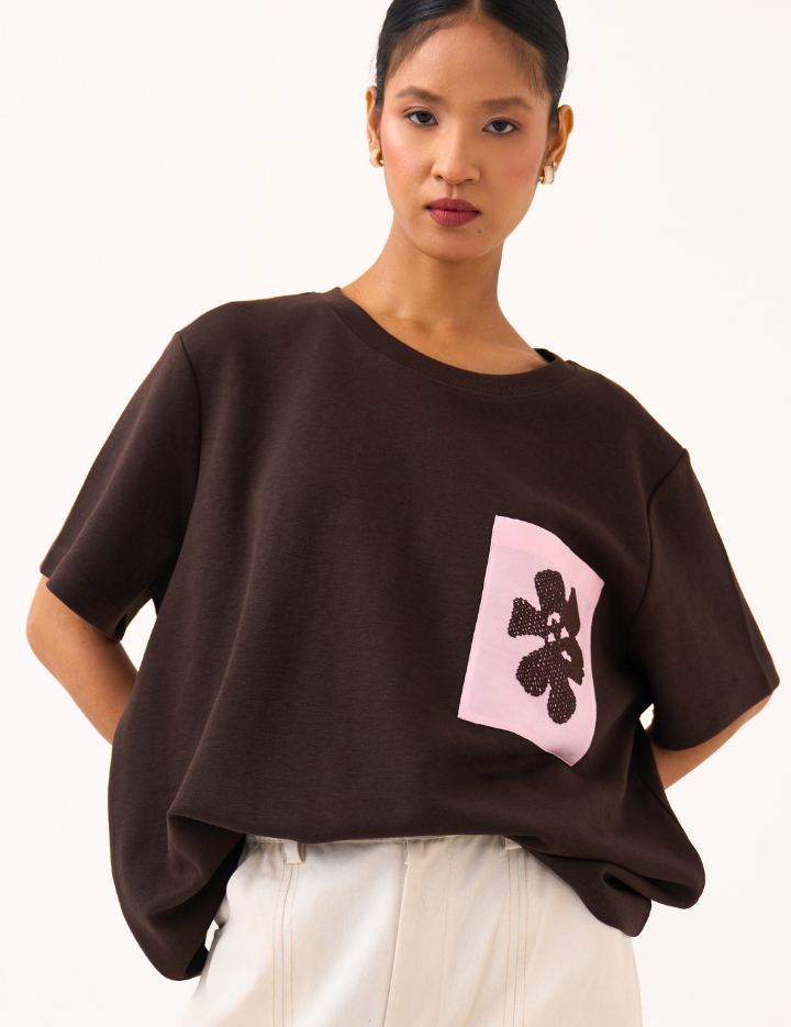 Emb-Patch-Pocket-T-shirt-Set-D.png