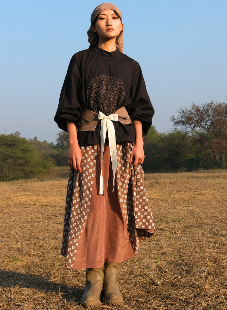 Embroidery Circle Top