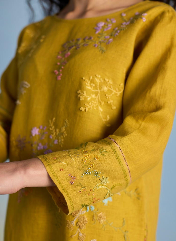 Emra Kurta Dupatta Set