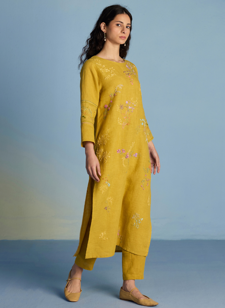 Emra Kurta Dupatta Set