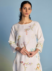 Emra Hand Embroidered Kurta