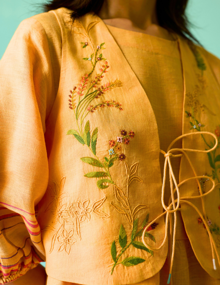 Eon-Floral-Vest-F.png