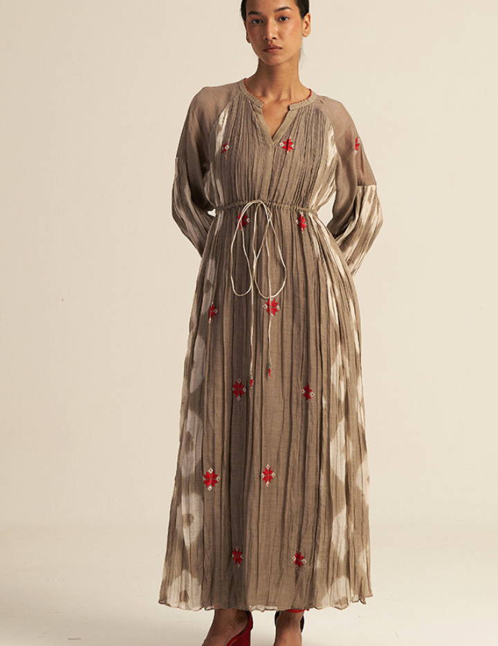 Eri-Dress-A.png