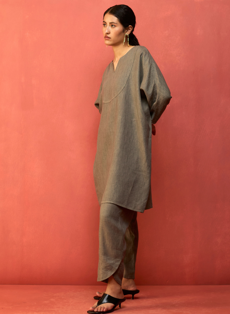Etsu Yoke Kurta Set
