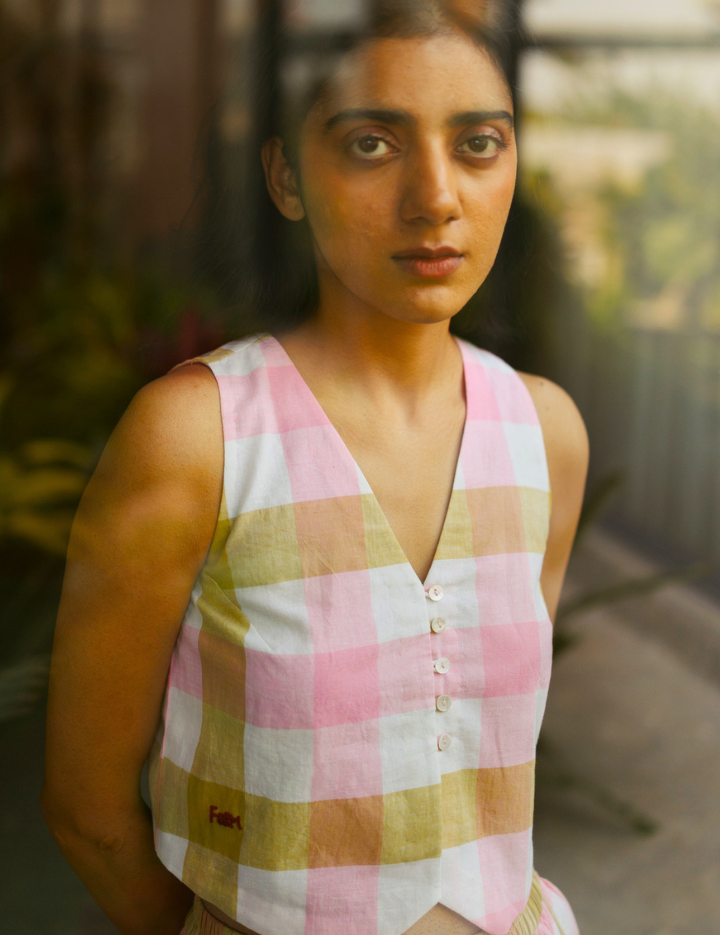 Everyday-Vest-E.png