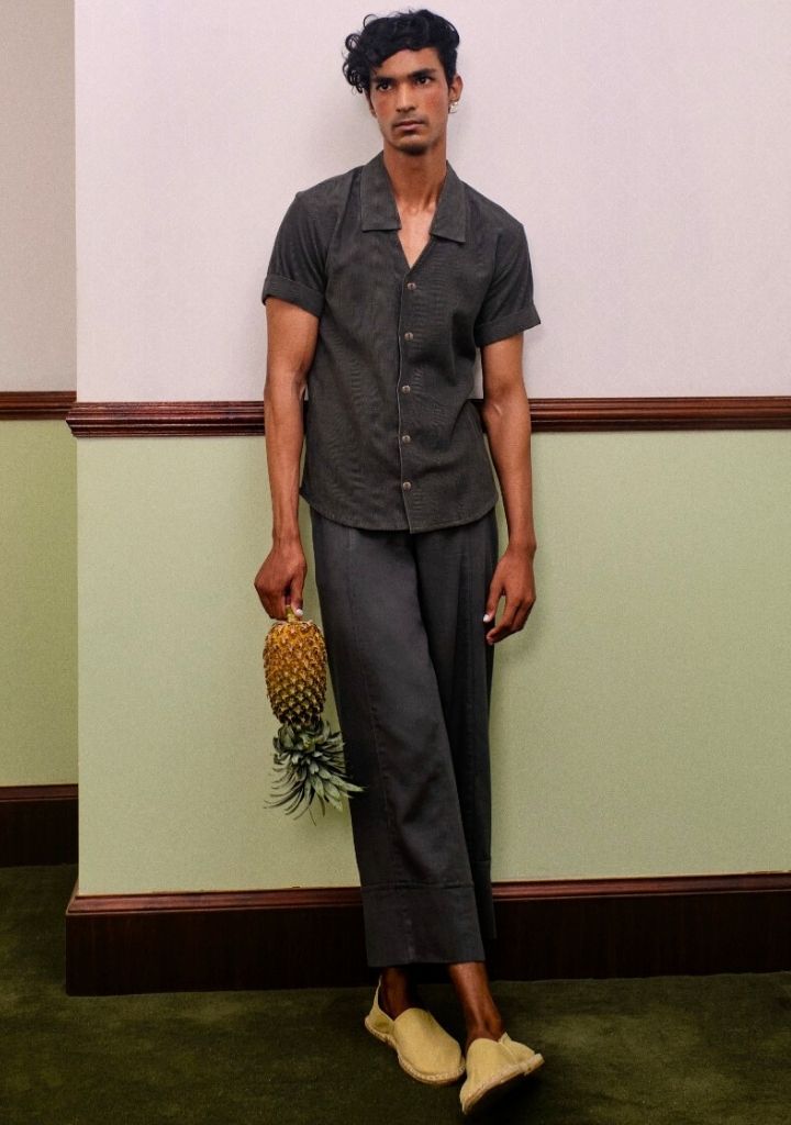 Extended Collar Shirt