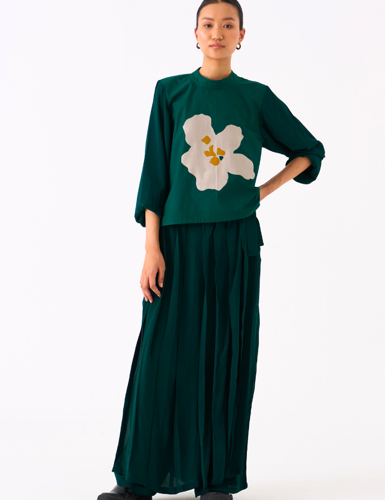 Floral-Applique-Top-Green-A.png