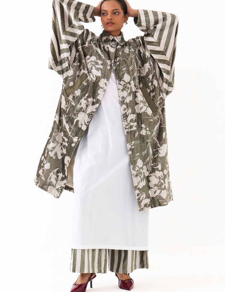 Floral-Bat-Sleeve-Jacket-B_5d22431f-8cd7-4101-bbba-cb0720271365.png