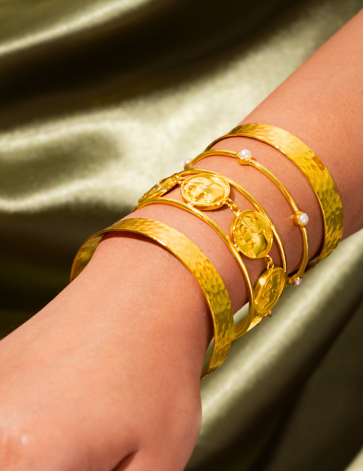 Gajraj-Bangles-B.png