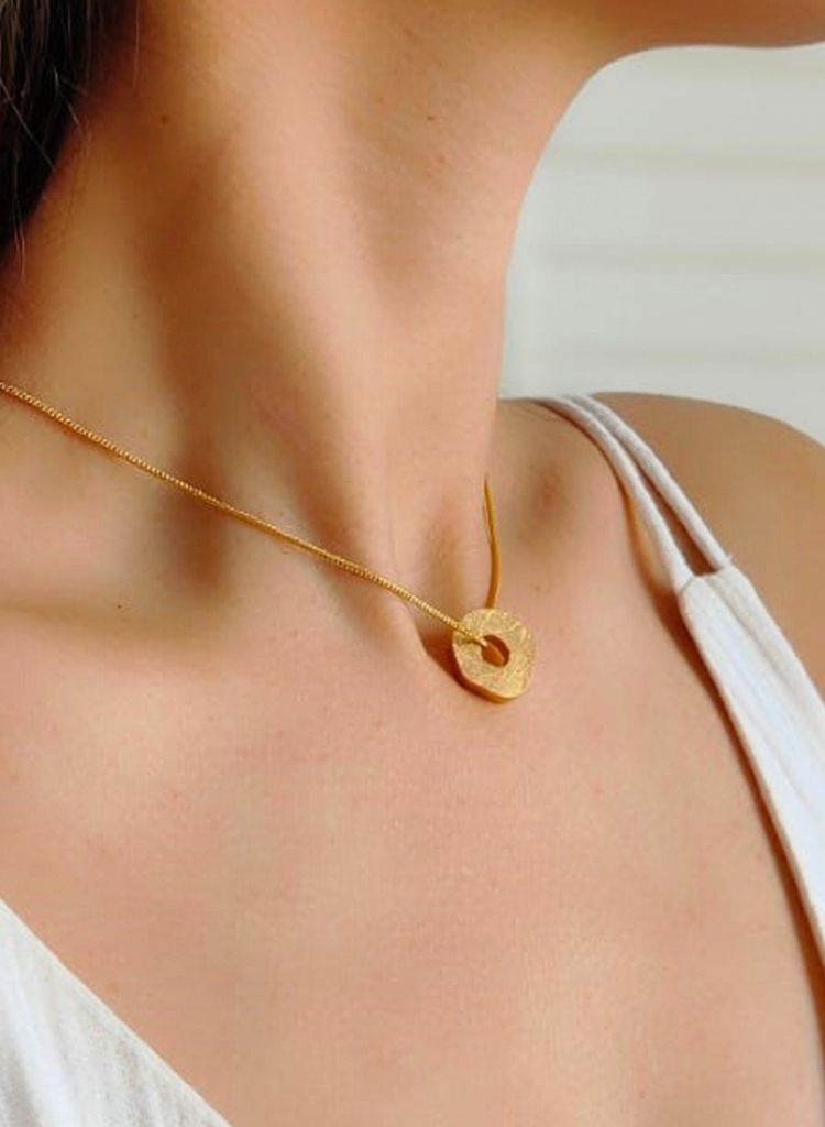 Gorria-Charm-Necklace-Gold-B.jpg