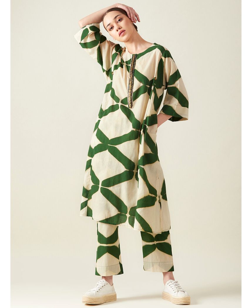 alhambra embroidered trim knit dress Andreeva BUTTER DAISY KNIT DRESS WITH HANDMADE EMBROIDERY